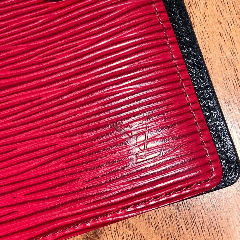 Authentic Louis Vuitton Epi Leather Agenda
